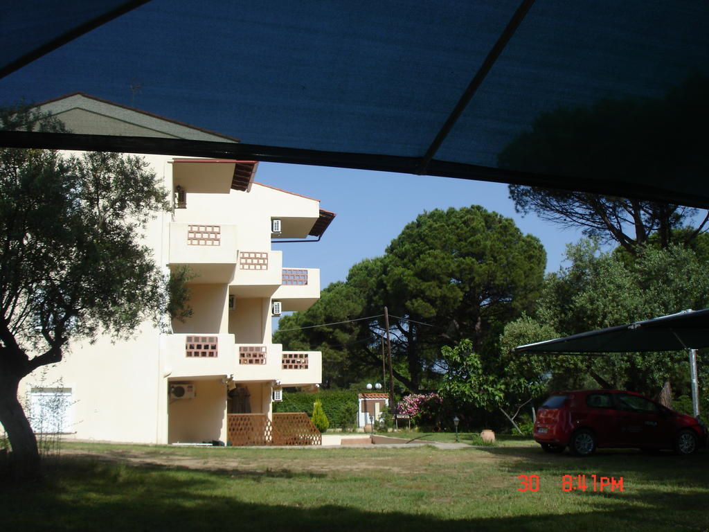 Elena Apartments Nikiti  Extérieur photo